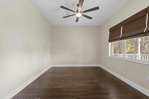 House in Brooksville, Florida 3 bedrooms, 191.75 sq.m. № 2223314 - photo 14