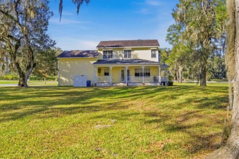 House in Brooksville, Florida 3 bedrooms, 191.75 sq.m. № 2223314 - photo 3