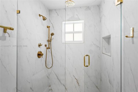 Купить виллу или дом в Корал-Гейблс, Флорида 4 спальни, 272.3м2, № 1996564 - фото 23