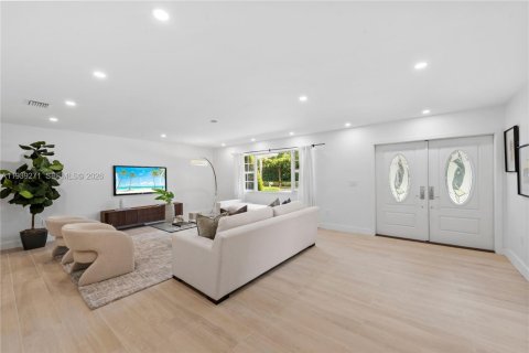 Купить виллу или дом в Корал-Гейблс, Флорида 4 спальни, 272.3м2, № 1996564 - фото 12