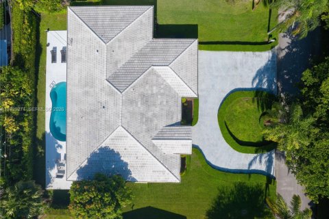 Купить виллу или дом в Корал-Гейблс, Флорида 4 спальни, 272.3м2, № 1996564 - фото 5