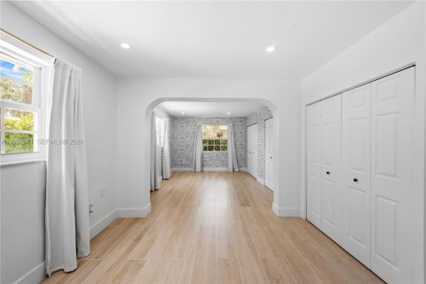 Купить виллу или дом в Корал-Гейблс, Флорида 4 спальни, 272.3м2, № 1996564 - фото 29