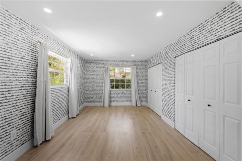 Купить виллу или дом в Корал-Гейблс, Флорида 4 спальни, 272.3м2, № 1996564 - фото 30