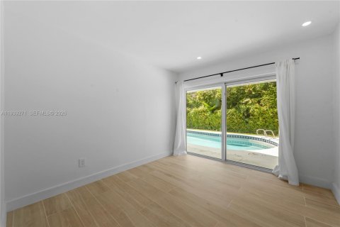 Купить виллу или дом в Корал-Гейблс, Флорида 4 спальни, 272.3м2, № 1996564 - фото 26