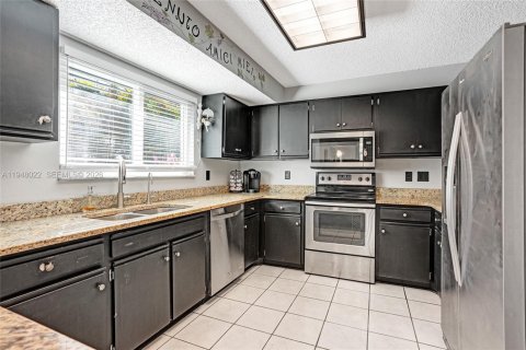 Villa ou maison à vendre à Port St. Lucie, Floride: 3 chambres, 125.23 m2 № 2004007 - photo 18