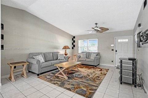 Villa ou maison à vendre à Port St. Lucie, Floride: 3 chambres, 125.23 m2 № 2004007 - photo 5