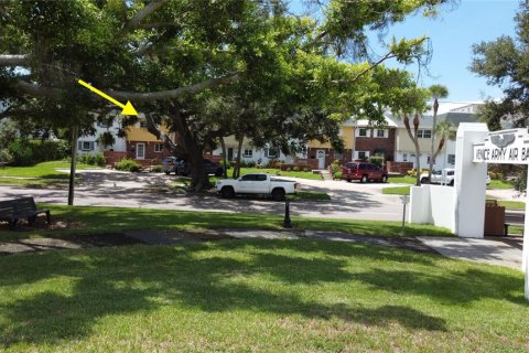 Condo in Venice, Florida, 2 bedrooms  № 1688093 - photo 26