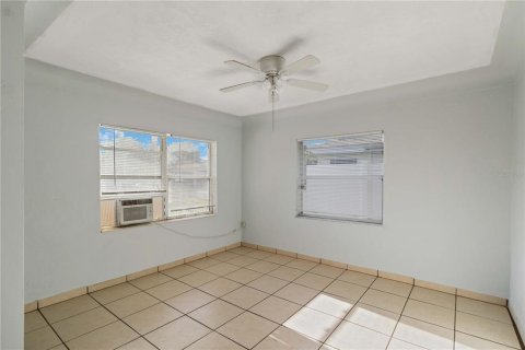 Apartment in Bradenton, Florida 1 bedroom, 32.52 sq.m. № 1904930 - photo 8