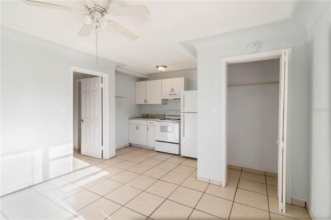 Apartment in Bradenton, Florida 1 bedroom, 32.52 sq.m. № 1904930 - photo 17