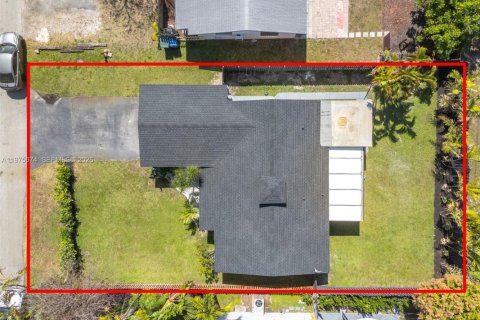 House in Oakland Park, Florida 3 bedrooms, 111.2 sq.m. № 2040042 - photo 29