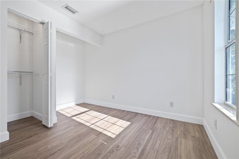 Apartamento en alquiler en Tampa, Florida, 4 dormitorios, 130.06 m2 № 1872935 - foto 13