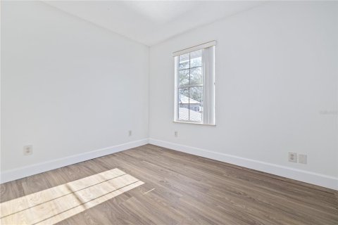 Apartamento en alquiler en Tampa, Florida, 4 dormitorios, 130.06 m2 № 1872935 - foto 8