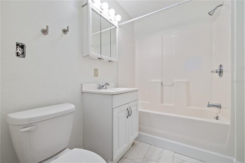 Apartamento en alquiler en Tampa, Florida, 4 dormitorios, 130.06 m2 № 1872935 - foto 15