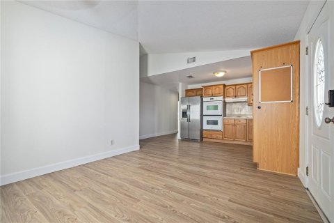 Apartamento en alquiler en Tampa, Florida, 4 dormitorios, 130.06 m2 № 1872935 - foto 6