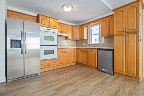 Apartamento en alquiler en Tampa, Florida, 4 dormitorios, 130.06 m2 № 1872935 - foto 4
