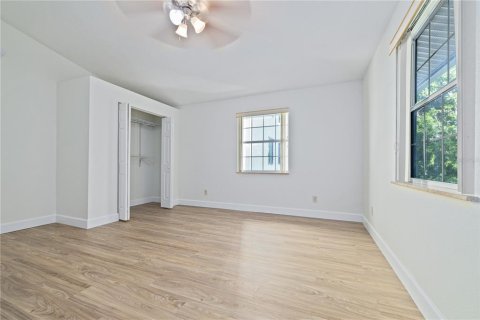 Apartamento en alquiler en Tampa, Florida, 4 dormitorios, 130.06 m2 № 1872935 - foto 11