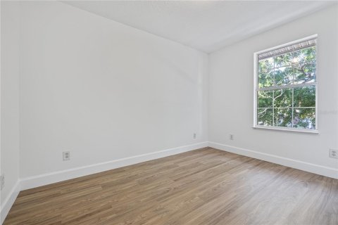 Apartamento en alquiler en Tampa, Florida, 4 dormitorios, 130.06 m2 № 1872935 - foto 14