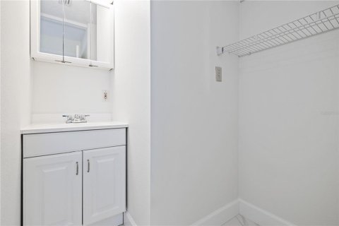 Apartamento en alquiler en Tampa, Florida, 4 dormitorios, 130.06 m2 № 1872935 - foto 10