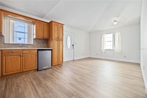 Apartamento en alquiler en Tampa, Florida, 4 dormitorios, 130.06 m2 № 1872935 - foto 5
