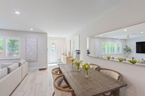 Villa ou maison à louer à Boynton Beach, Floride: 3 chambres, 127 m2 № 2260893 - photo 3