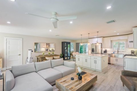 Villa ou maison à louer à Boynton Beach, Floride: 3 chambres, 127 m2 № 2260893 - photo 5
