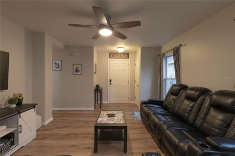 Casa en venta en Seffner, Florida, 2 dormitorios, 97.27 m2 № 2117167 - foto 7