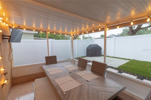 Casa en venta en Seffner, Florida, 2 dormitorios, 97.27 m2 № 2117167 - foto 17