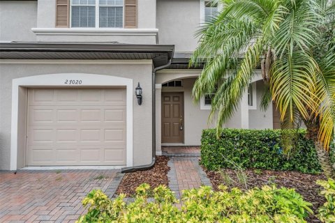Townhouse in Wesley Chapel, Florida 3 bedrooms, 158.49 sq.m. № 1847451 - photo 3
