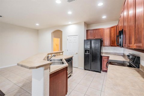 Townhouse in Wesley Chapel, Florida 3 bedrooms, 158.49 sq.m. № 1847451 - photo 16