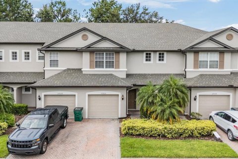 Townhouse in Wesley Chapel, Florida 3 bedrooms, 158.49 sq.m. № 1847451 - photo 1