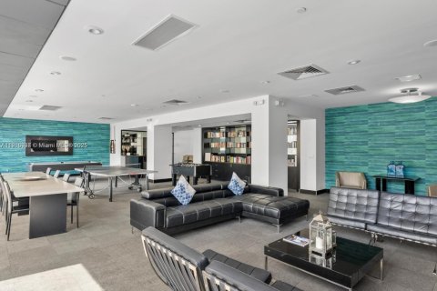 Condo in Miami Beach, Florida, 1 bedroom № 1974022 - photo 30