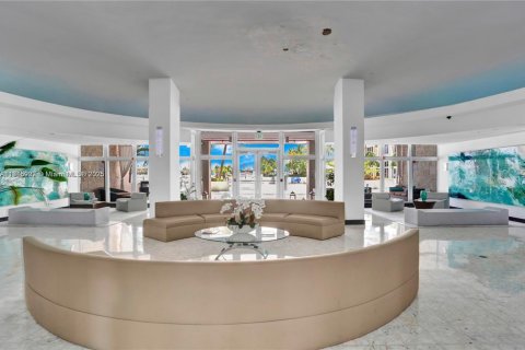 Condo in Miami Beach, Florida, 1 bedroom № 1974022 - photo 2