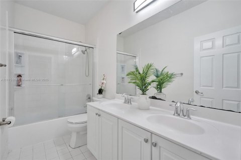 Villa ou maison à vendre à Fort Lauderdale, Floride: 3 chambres, 140.65 m2 № 1926425 - photo 30