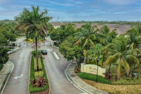 Villa ou maison à vendre à Fort Lauderdale, Floride: 3 chambres, 140.65 m2 № 1926425 - photo 3