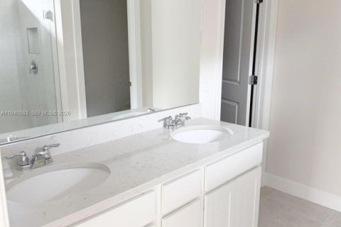 Villa ou maison à louer à Vero Beach, Floride: 4 chambres, 171.87 m2 № 1997979 - photo 4