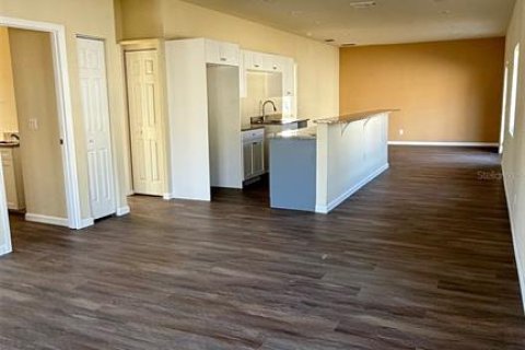 House in Haines City, Florida 3 bedrooms, 124.86 sq.m. № 1522156 - photo 3
