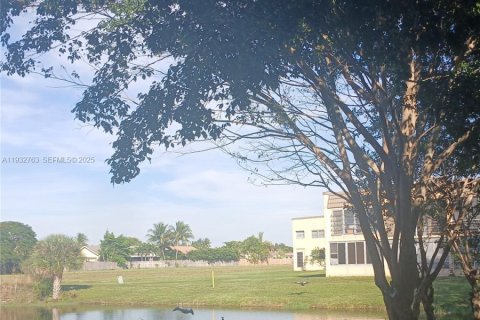 Copropriété à vendre à Sunrise, Floride: 1 chambre, 59.46 m2 № 1991029 - photo 19