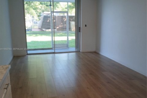 Copropriété à vendre à Sunrise, Floride: 1 chambre, 59.46 m2 № 1991029 - photo 30