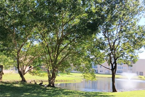 Copropriété à vendre à Sunrise, Floride: 1 chambre, 59.46 m2 № 1991029 - photo 28