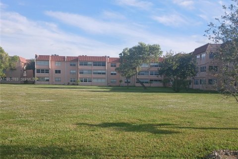 Copropriété à vendre à Sunrise, Floride: 1 chambre, 59.46 m2 № 1991029 - photo 22