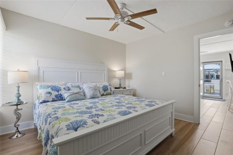 Condo in Sarasota, Florida, 1 bedroom  № 2423930 - photo 14