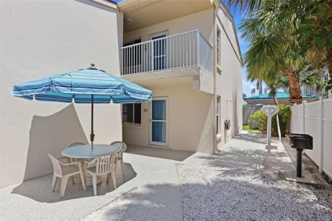 Condo in Sarasota, Florida, 1 bedroom  № 2423930 - photo 28
