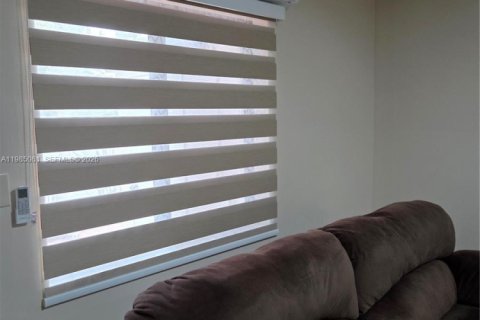 Commercial property in Miami, Florida 1 bedroom, 46.45 sq.m. № 2048649 - photo 6