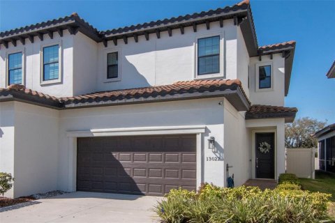 Townhouse in Tampa, Florida 3 bedrooms, 222.69 sq.m. № 2116638