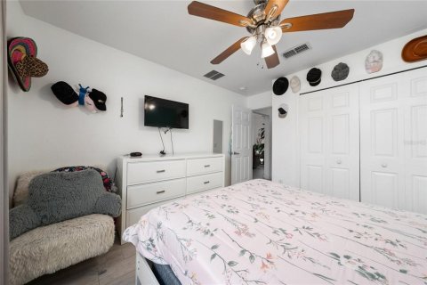 House in Kissimmee, Florida 3 bedrooms, 134.71 sq.m. № 2229090 - photo 17