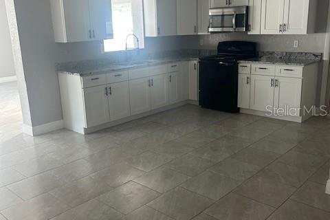 House in Haines City, Florida 4 bedrooms, 207.92 sq.m. № 1908781 - photo 5