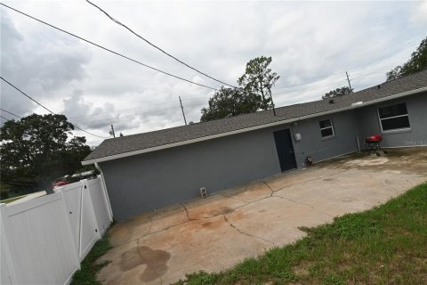 House in Haines City, Florida 4 bedrooms, 207.92 sq.m. № 1908781 - photo 15