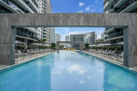 Condo in Miami, Florida, 2 bedrooms  № 2026143 - photo 30
