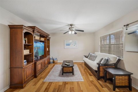 Copropriété à vendre à Gulfport, Floride: 2 chambres, 84.91 m2 № 2147538 - photo 4