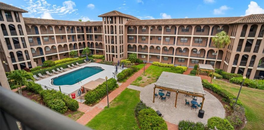 Condo à Gulfport, Floride, 2 chambres  № 2147538
